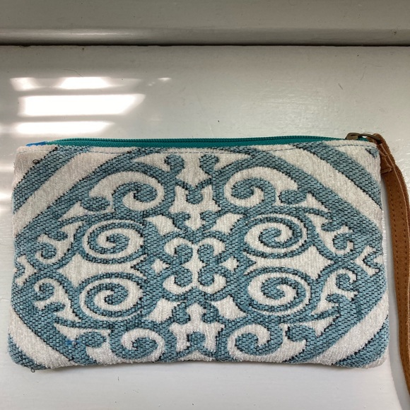 Beaded boho wristlet, never used - Picture 2 of 3